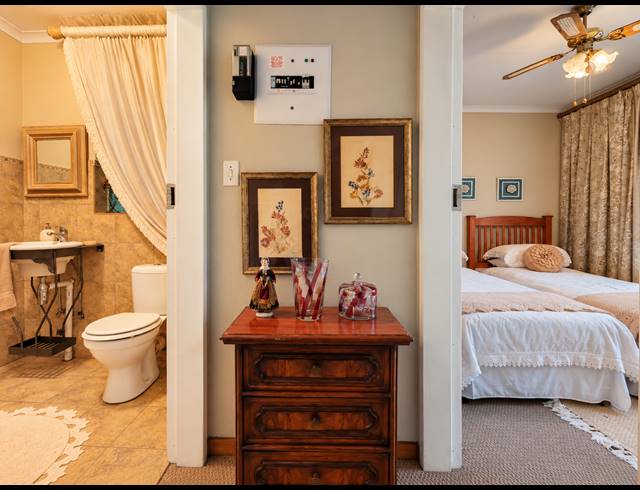 2 BEDROOM TOWNHOUSE FOR SALE IN THREE RIVERS
